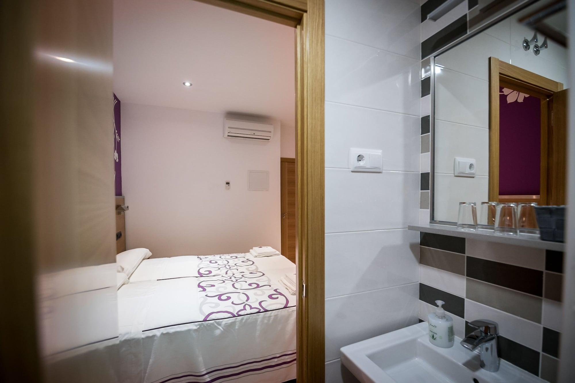 Hostal Carracedo Madrid Dış mekan fotoğraf