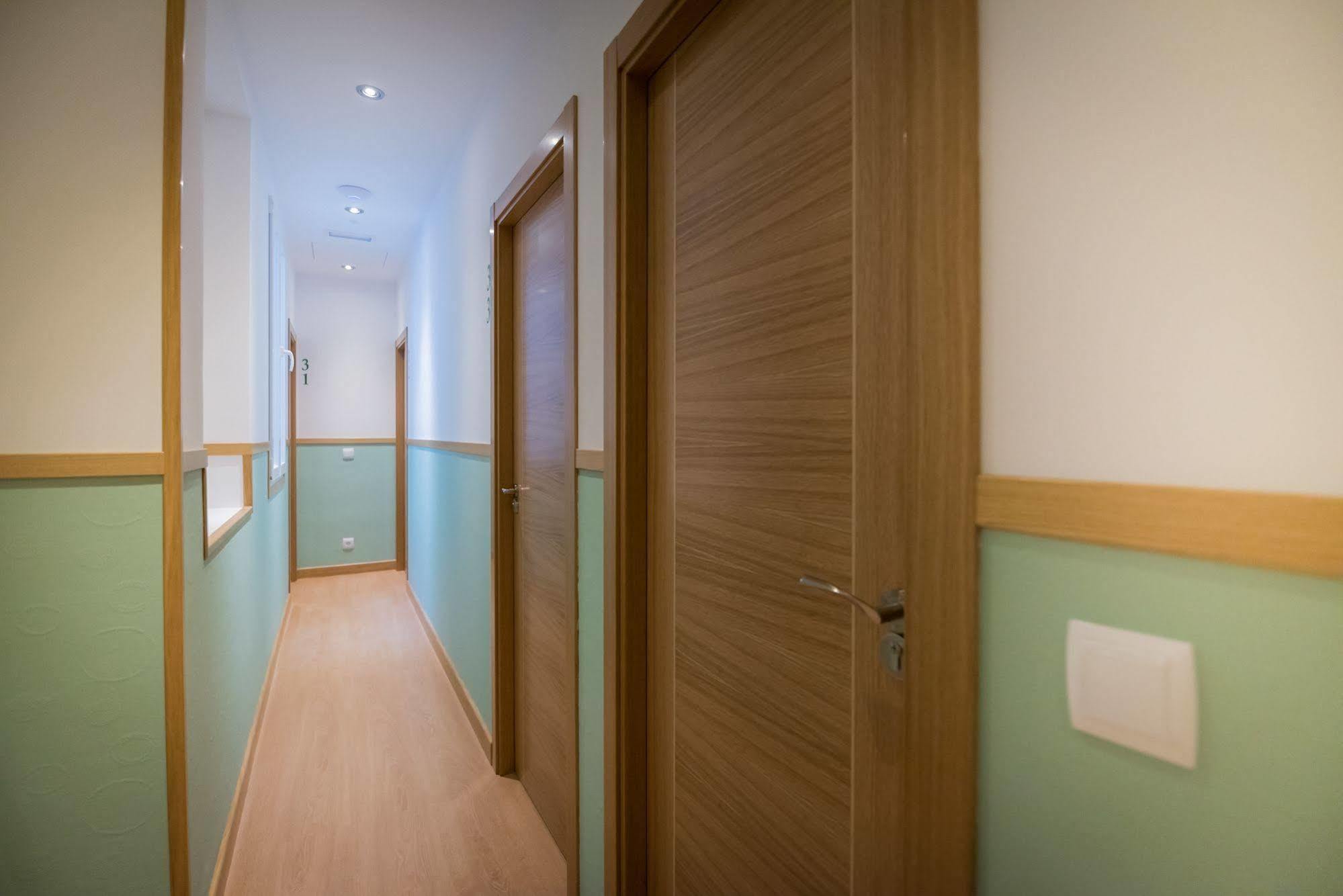 Hostal Carracedo Madrid Dış mekan fotoğraf