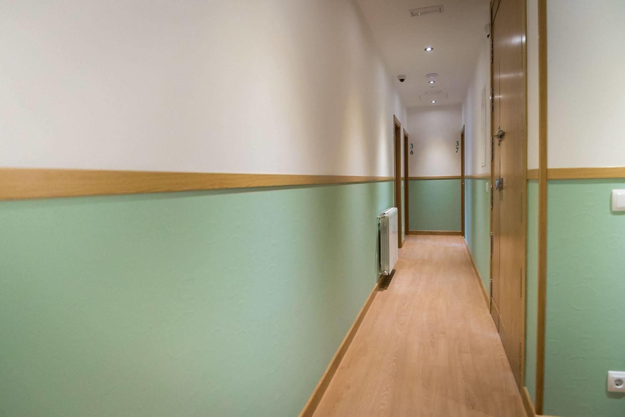 Hostal Carracedo Madrid Dış mekan fotoğraf