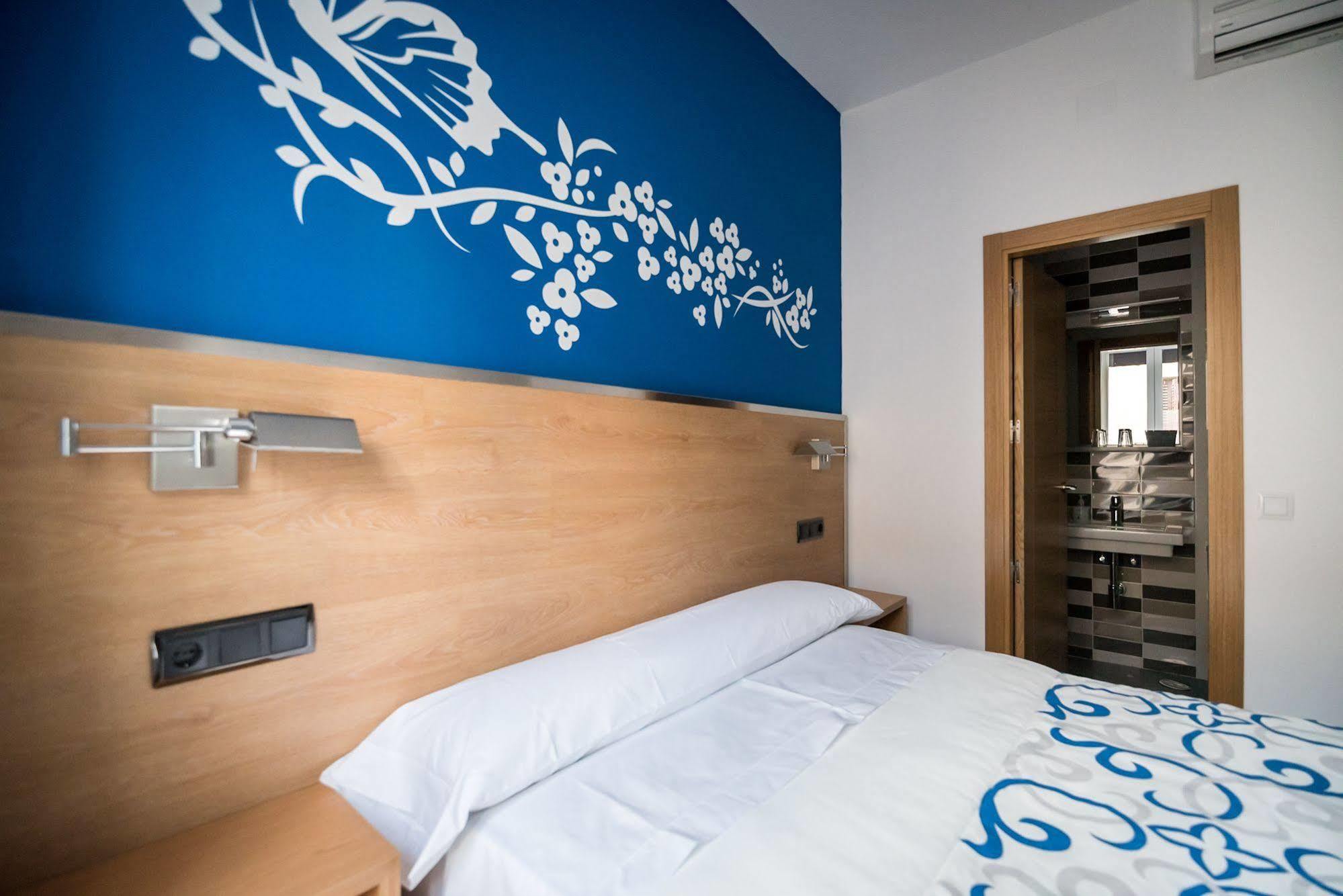 Hostal Carracedo Madrid Dış mekan fotoğraf