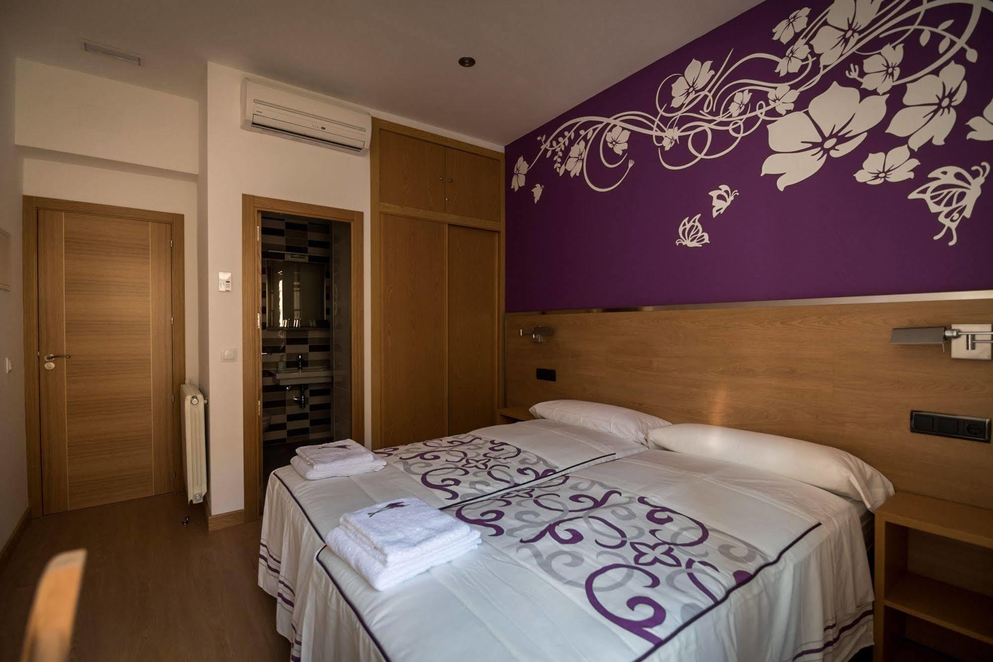 Hostal Carracedo Madrid Dış mekan fotoğraf